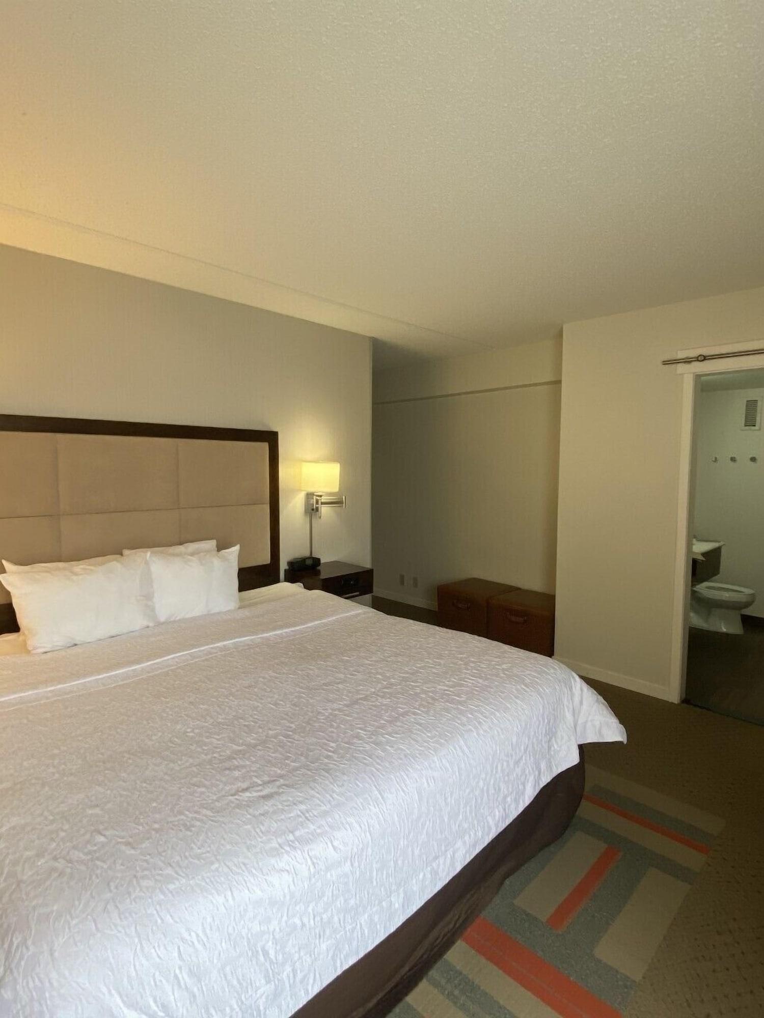 Hampton Inn Harrisonburg - University Exterior photo