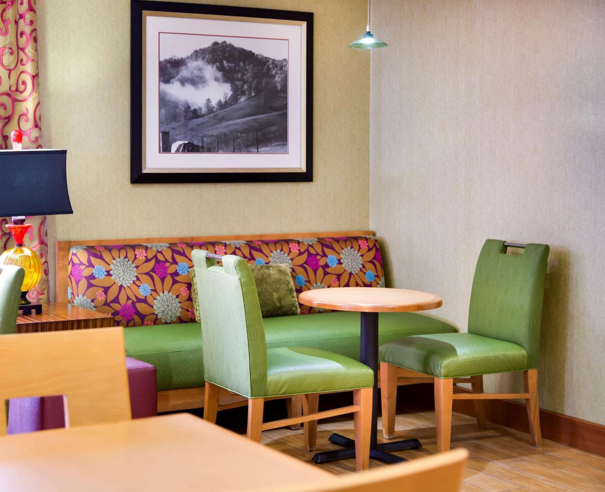 Hampton Inn Harrisonburg - University Exterior photo
