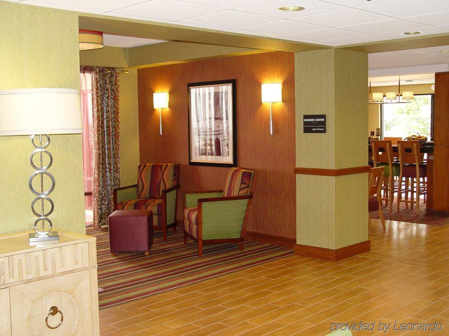 Hampton Inn Harrisonburg - University Interior photo