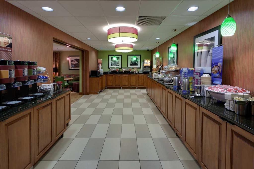 Hampton Inn Harrisonburg - University Restaurant photo